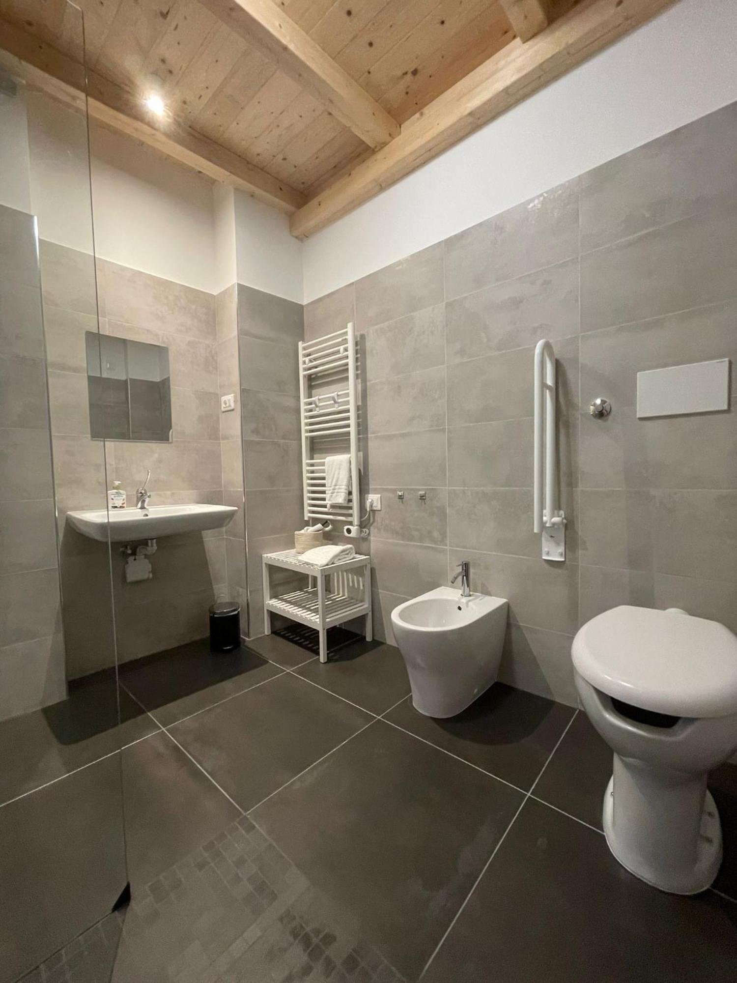 Aloe Comfort Rooms Pescara Buitenkant foto